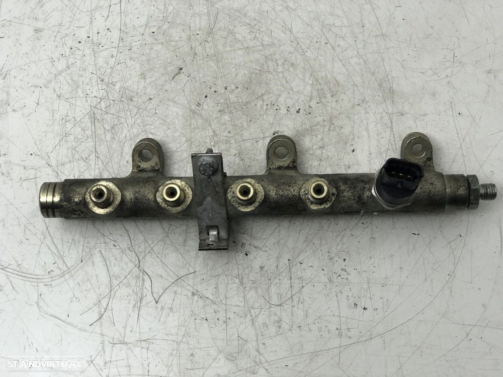Régua  de injecção Usado RENAULT ESPACE III 2.2 dCi | 10.00 - 10.02 REF. 0445214... - 3