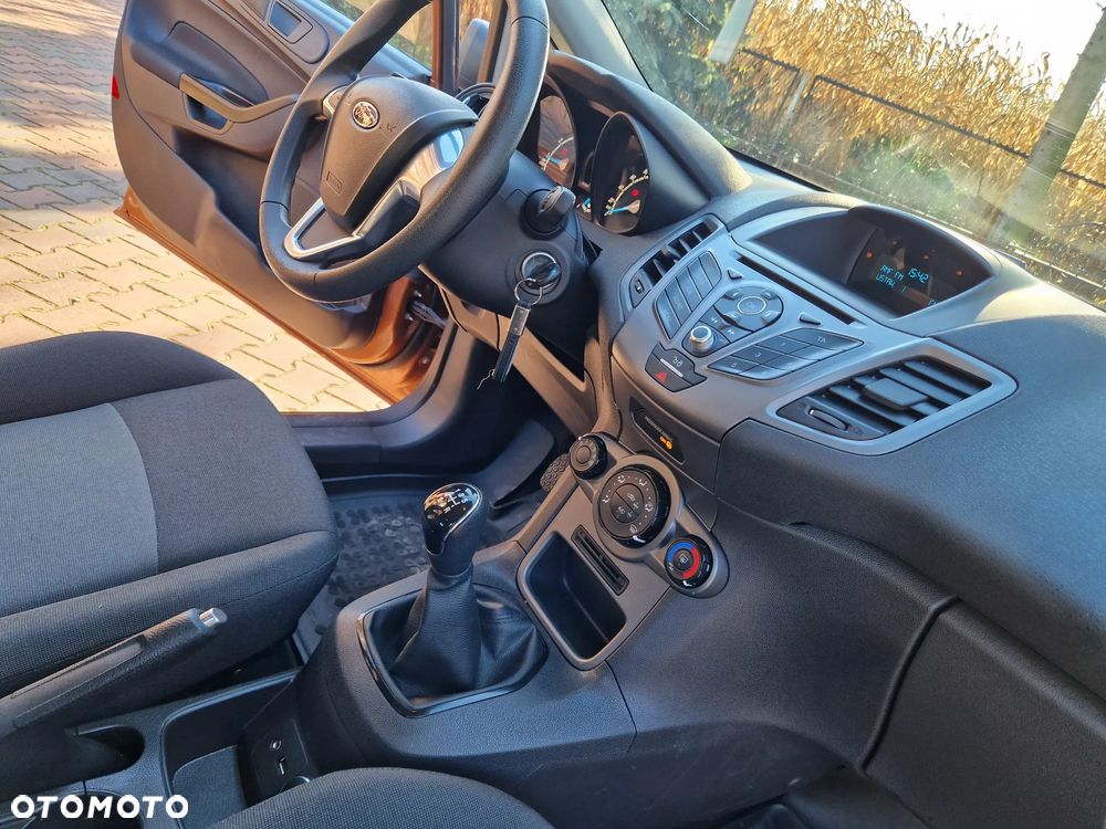 Ford Fiesta 1.25 Ambiente - 26