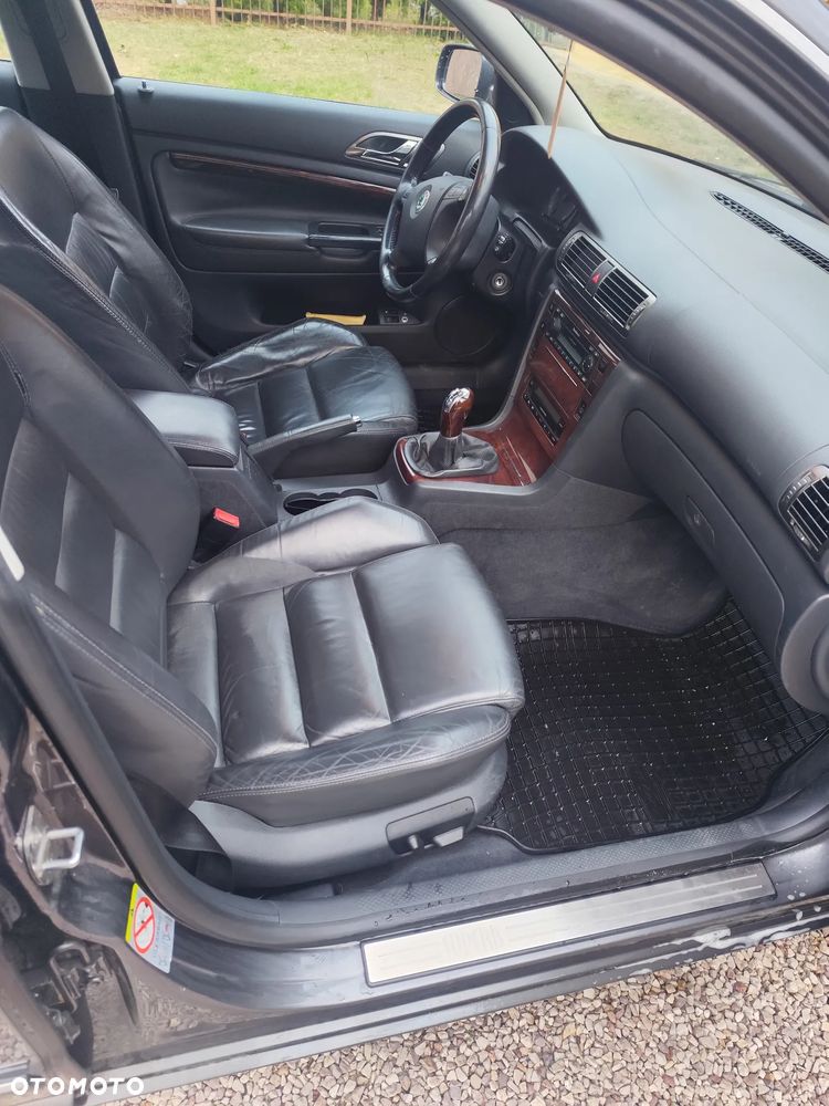 Skoda Superb 2.0 TDI DPF Elegance - 14