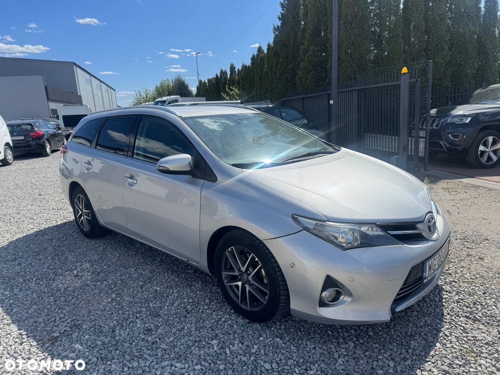 Toyota Auris - 2