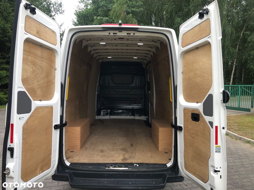 Volkswagen Crafter - 16