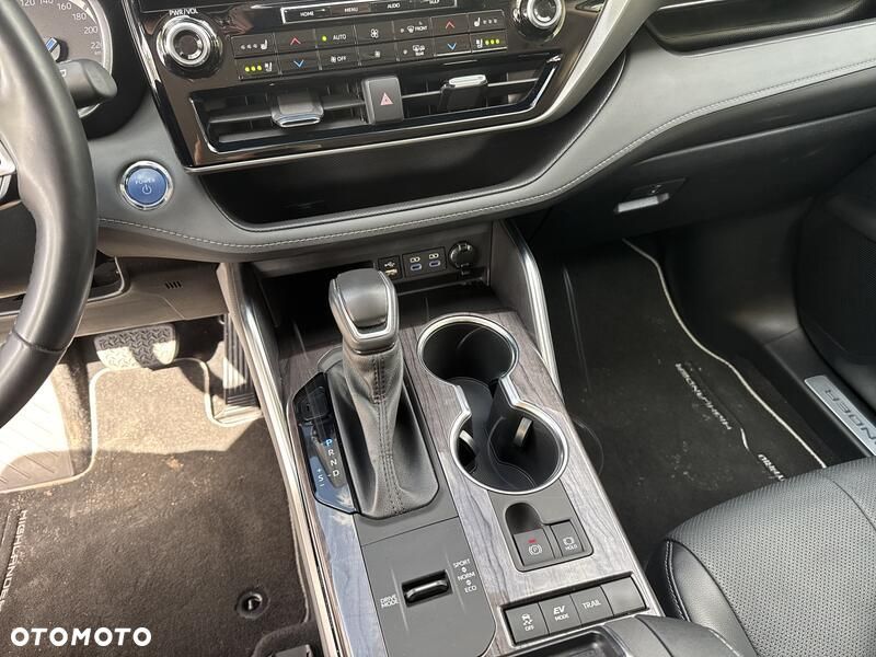 Toyota Highlander - 16
