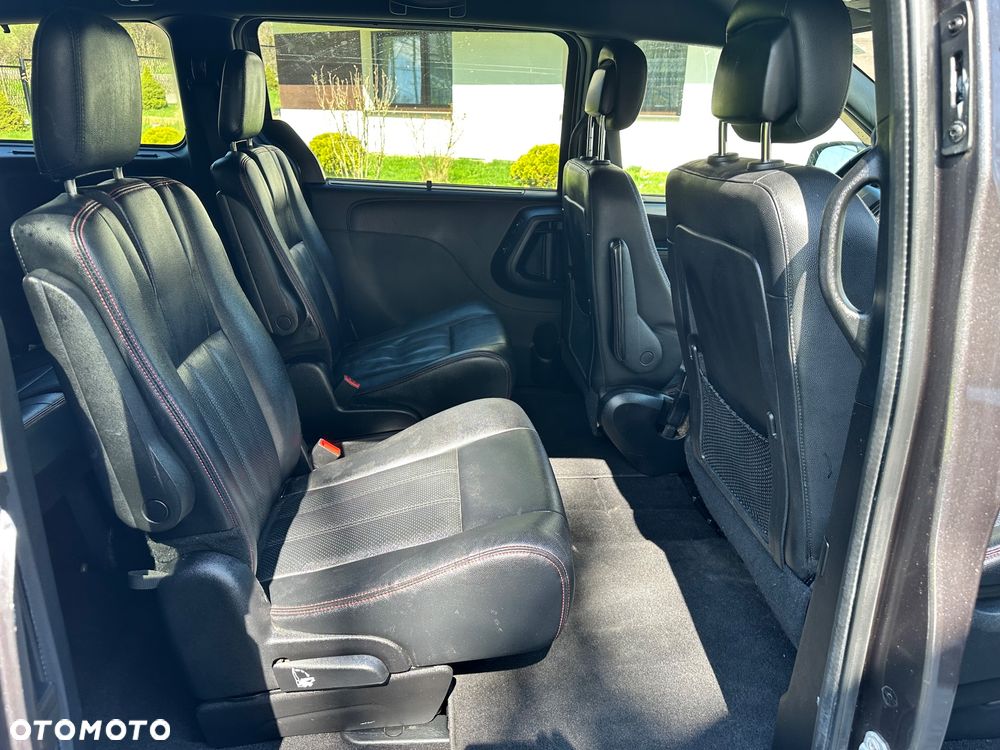 Dodge Grand Caravan 3.6 R/T - 13