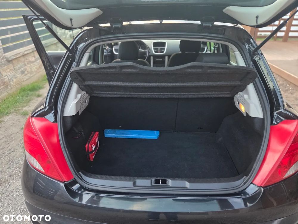 Peugeot 207 90 HDi FAP (Blue Lion) 98G - 9