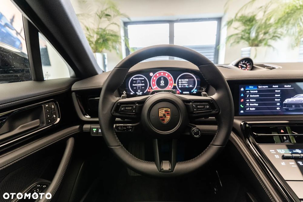 Porsche Panamera 4 - 32