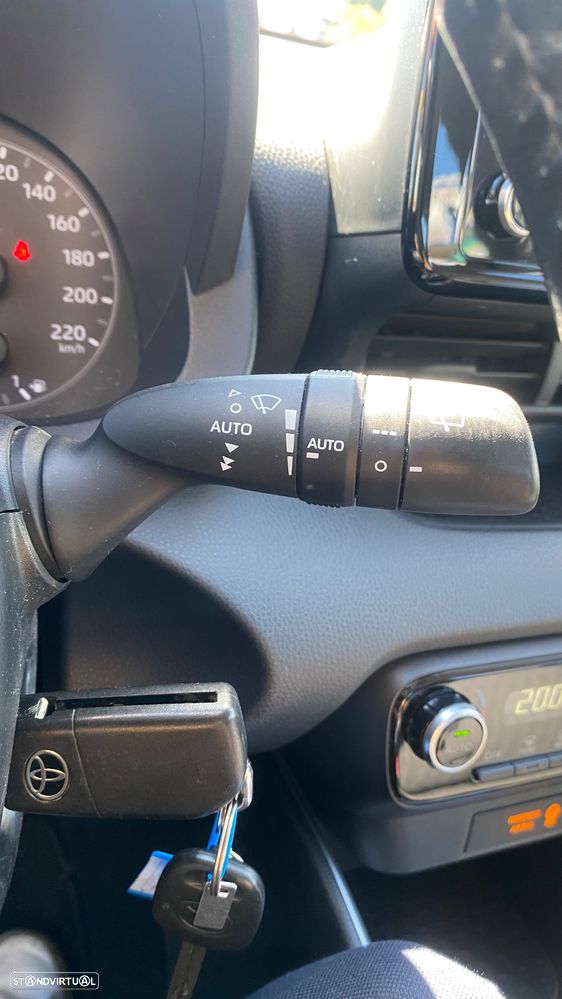 Toyota Yaris 1.5 HDF Comfort - 31