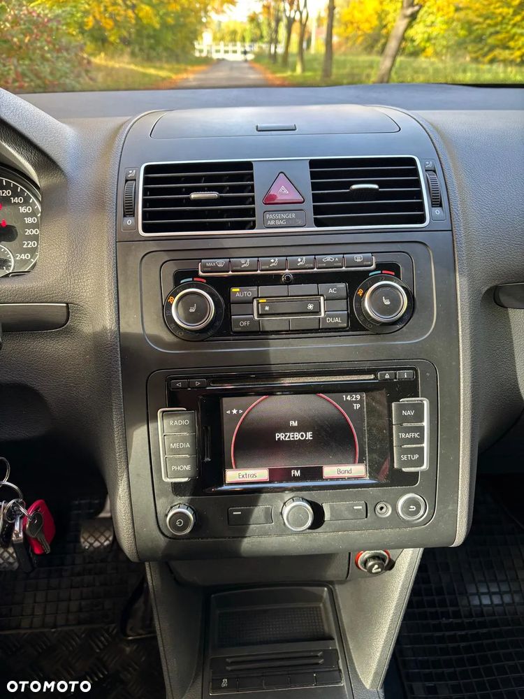 Volkswagen Touran 1.6 TDI DPF Comfortline - 11