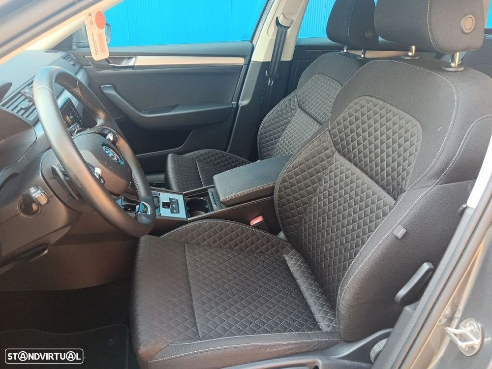 Skoda Superb Break 2.0 TDI DSG - 28