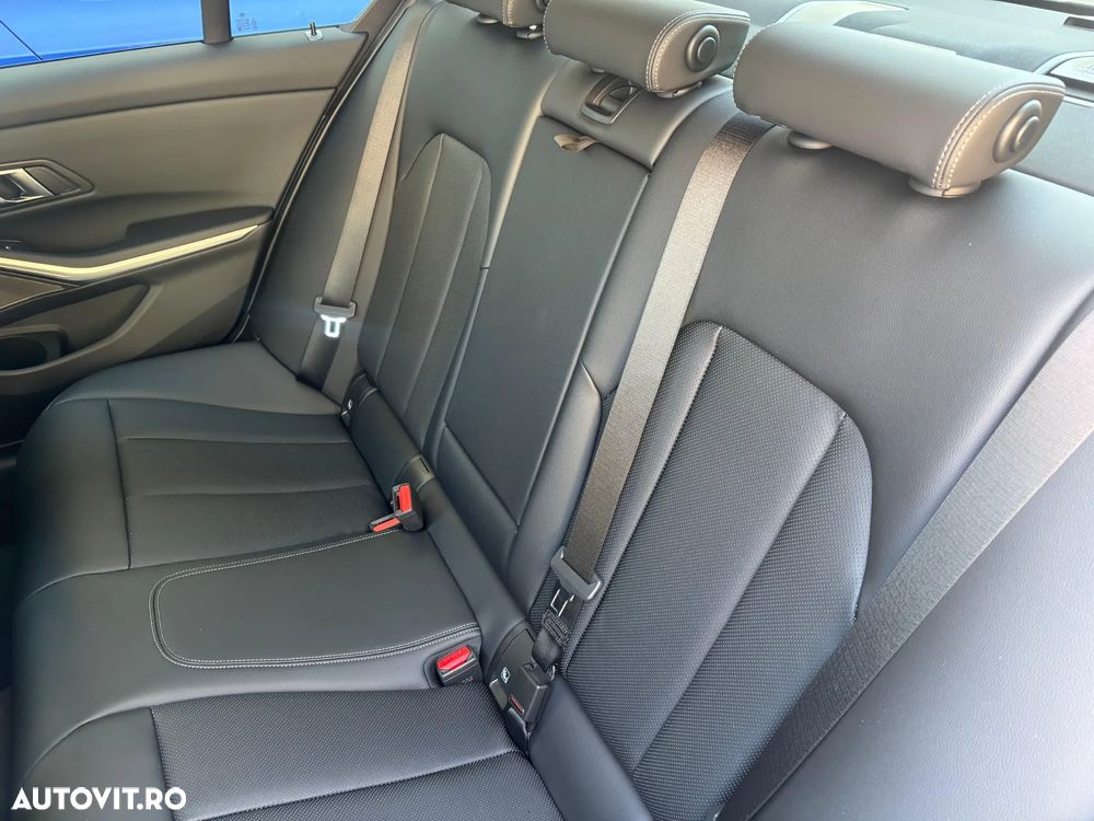 BMW Seria 3 318d Aut. - 12