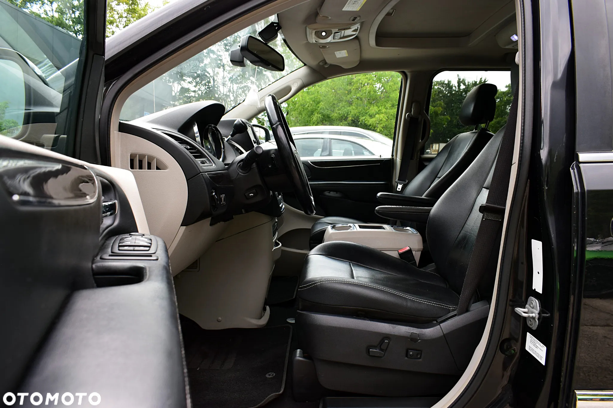 Chrysler Town & Country 3.6 Limited - 5
