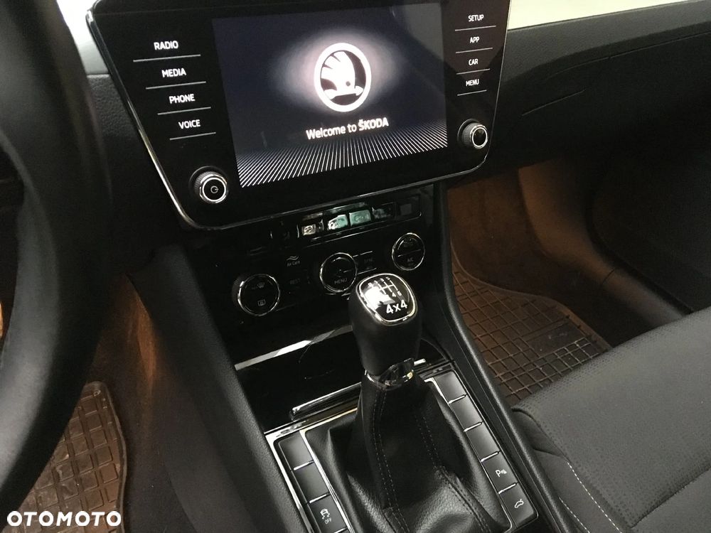 Skoda Superb 1.4 TSI 4x4 ACT Ambition - 7