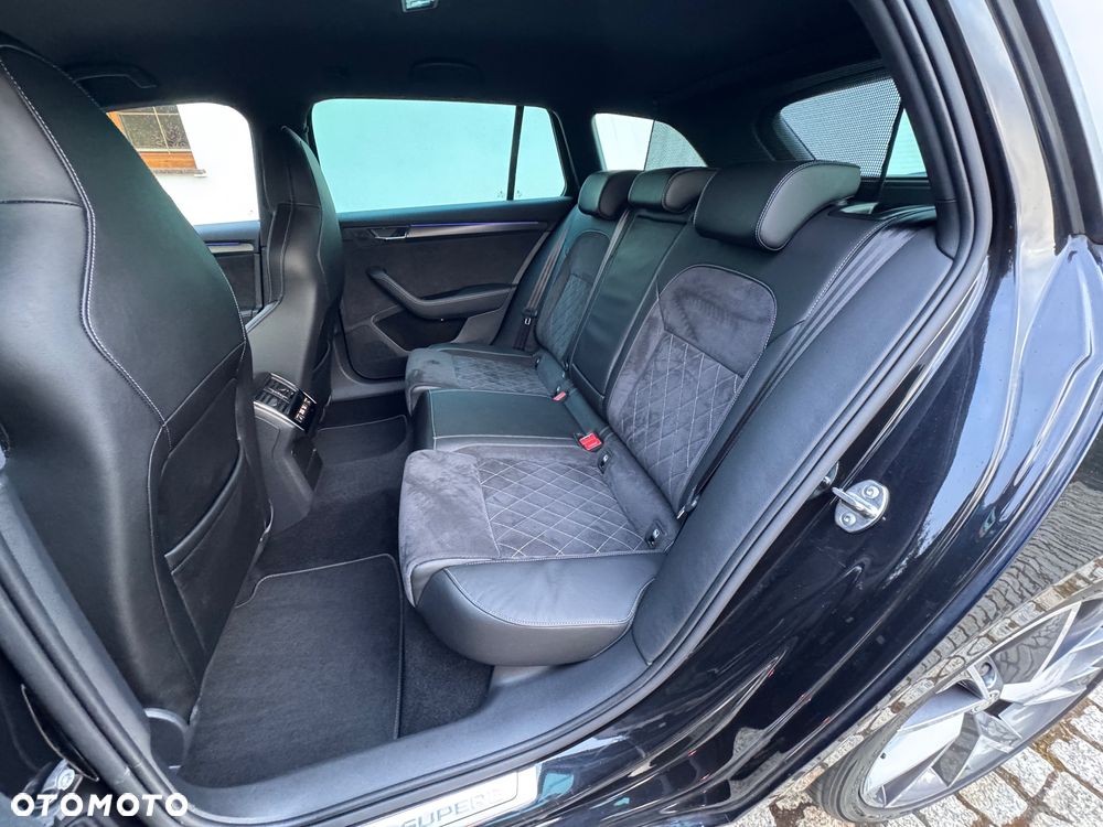 Skoda Superb 2.0 TDI SCR Sportline DSG - 29