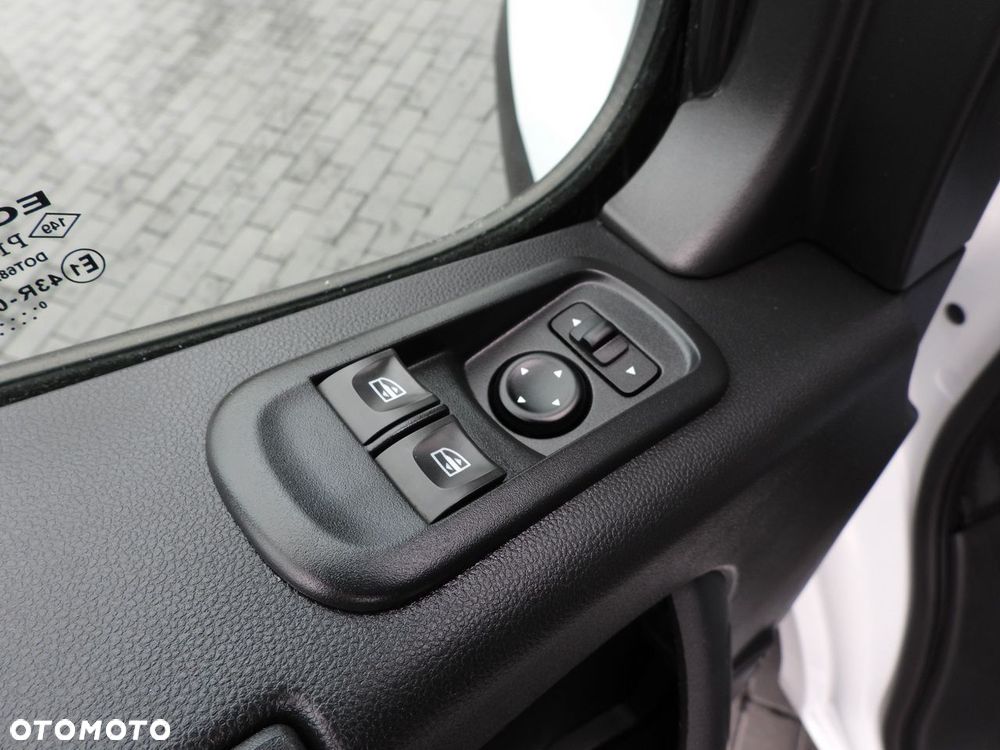 Renault MASTER PLANDEKA 10 PALET TEMPOMAT LEDY PNEUMATYKA KLIMATYZACJA  165KM - 27