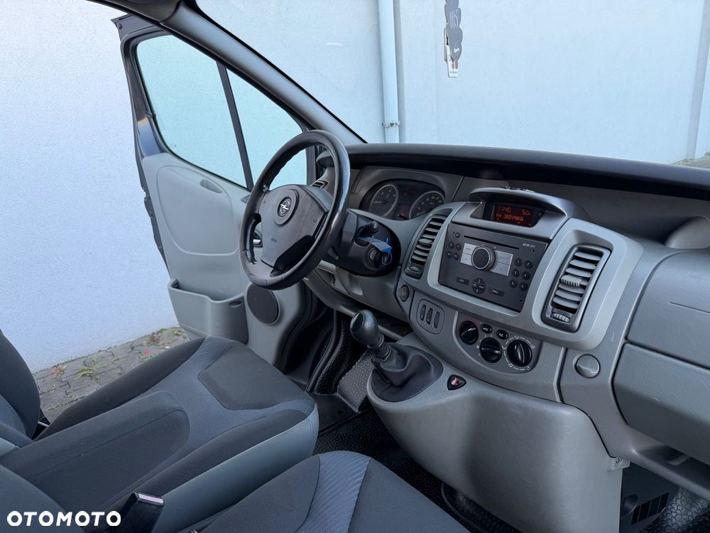 Opel Vivaro LONG - 8