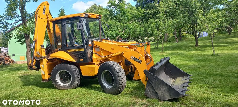 JCB 2DX - 3
