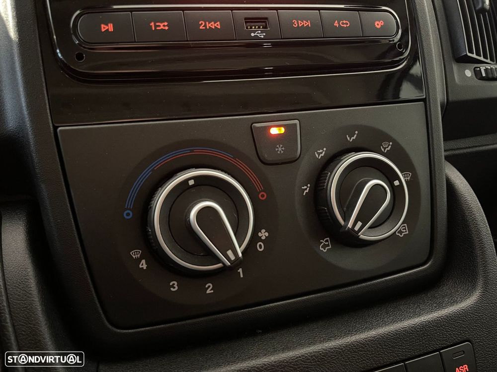 Peugeot Boxer 2.2 BlueHDi 335 L2 CD - 18