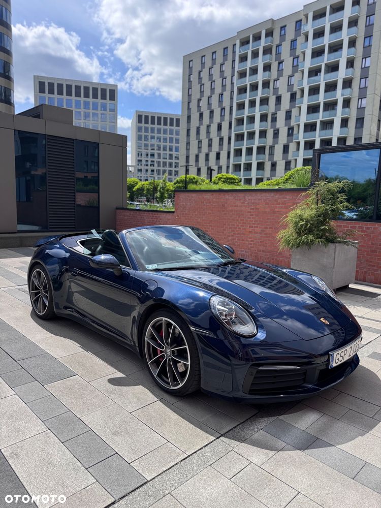 Porsche 911 Carrera 4S Cabrio - 2