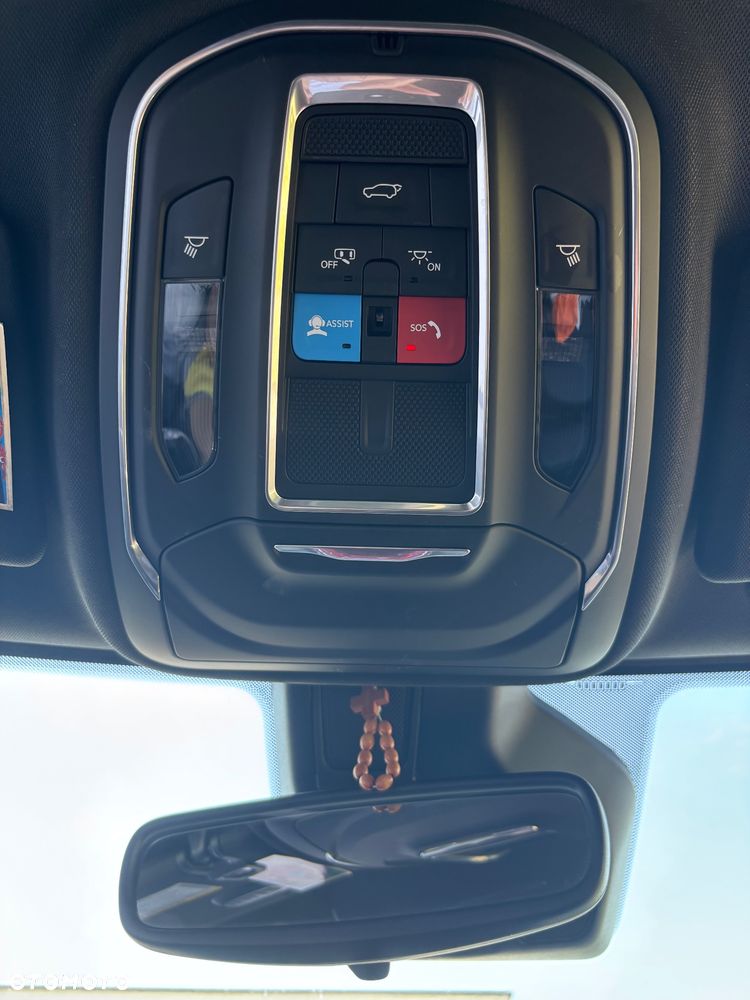 Jeep Grand Cherokee - 12