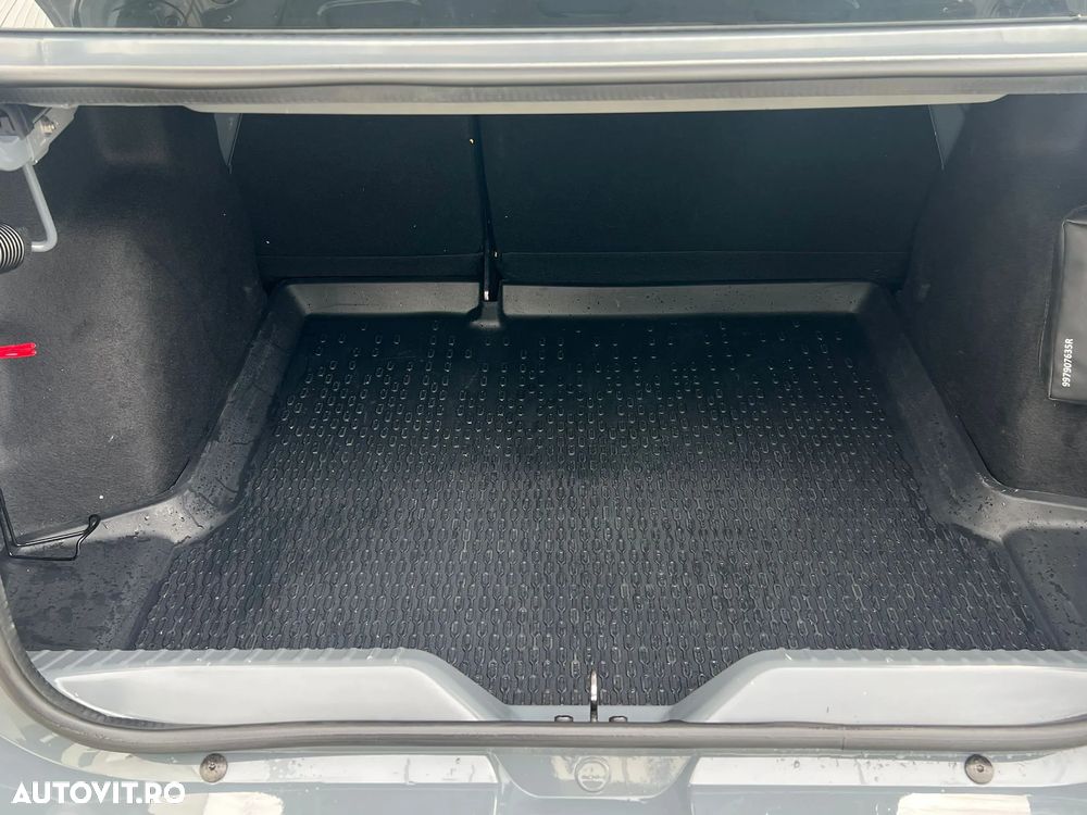 Dacia Logan ECO-G 100 MT6 Expression - 11