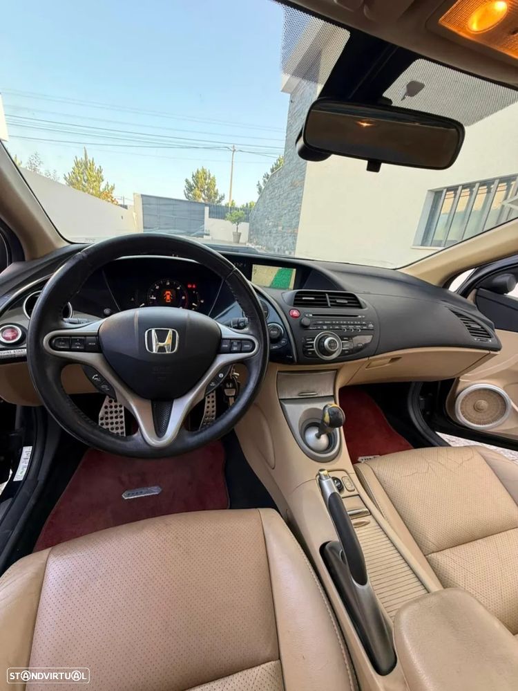 Honda Civic 2.2 i-CTDi Executive NAVI - 13