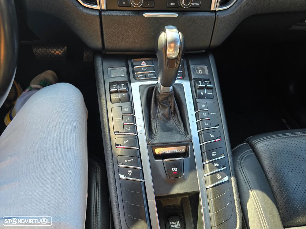 Porsche Macan S - 11