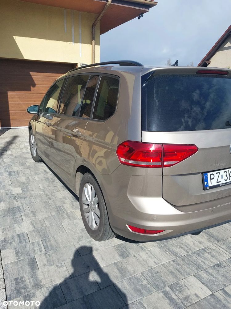 Volkswagen Touran - 4