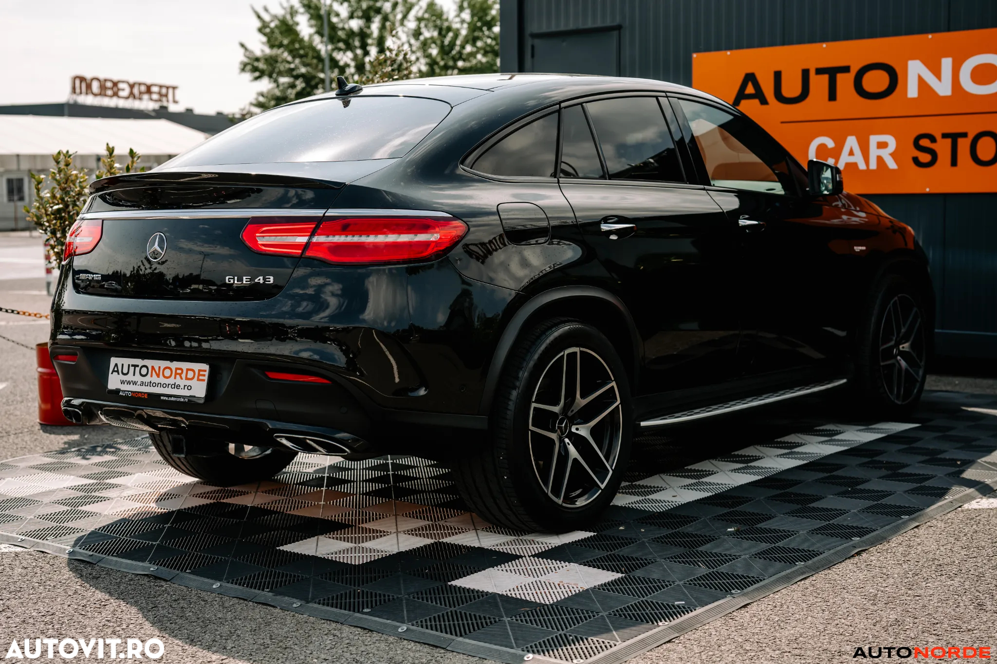 Mercedes-Benz GLE 43 AMG 4MATIC - 11