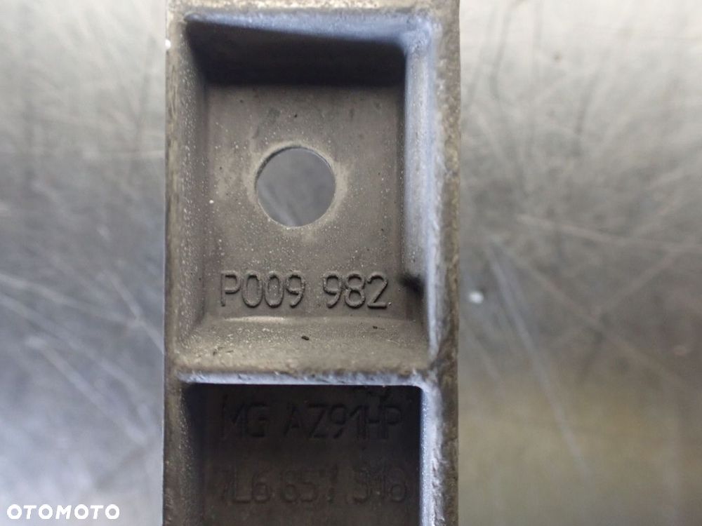 RAMKA STELAŻ RADIA VOLKSWAGEN TOUAREG 5.0 7J6857318  7L6919235A   7L6953235   7L6919281 - 2
