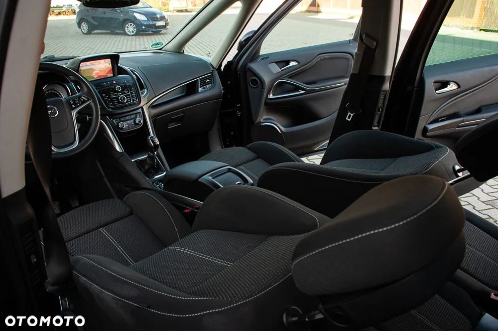 Opel Zafira C Tourer 11-16 - 29