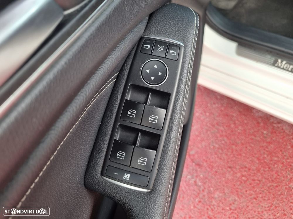 Mercedes-Benz A 180 d AMG Line - 30