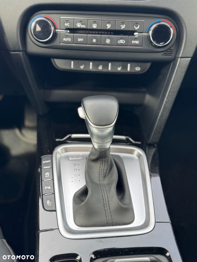 Kia XCeed 1.6 T-GDI L Business Line DCT - 6