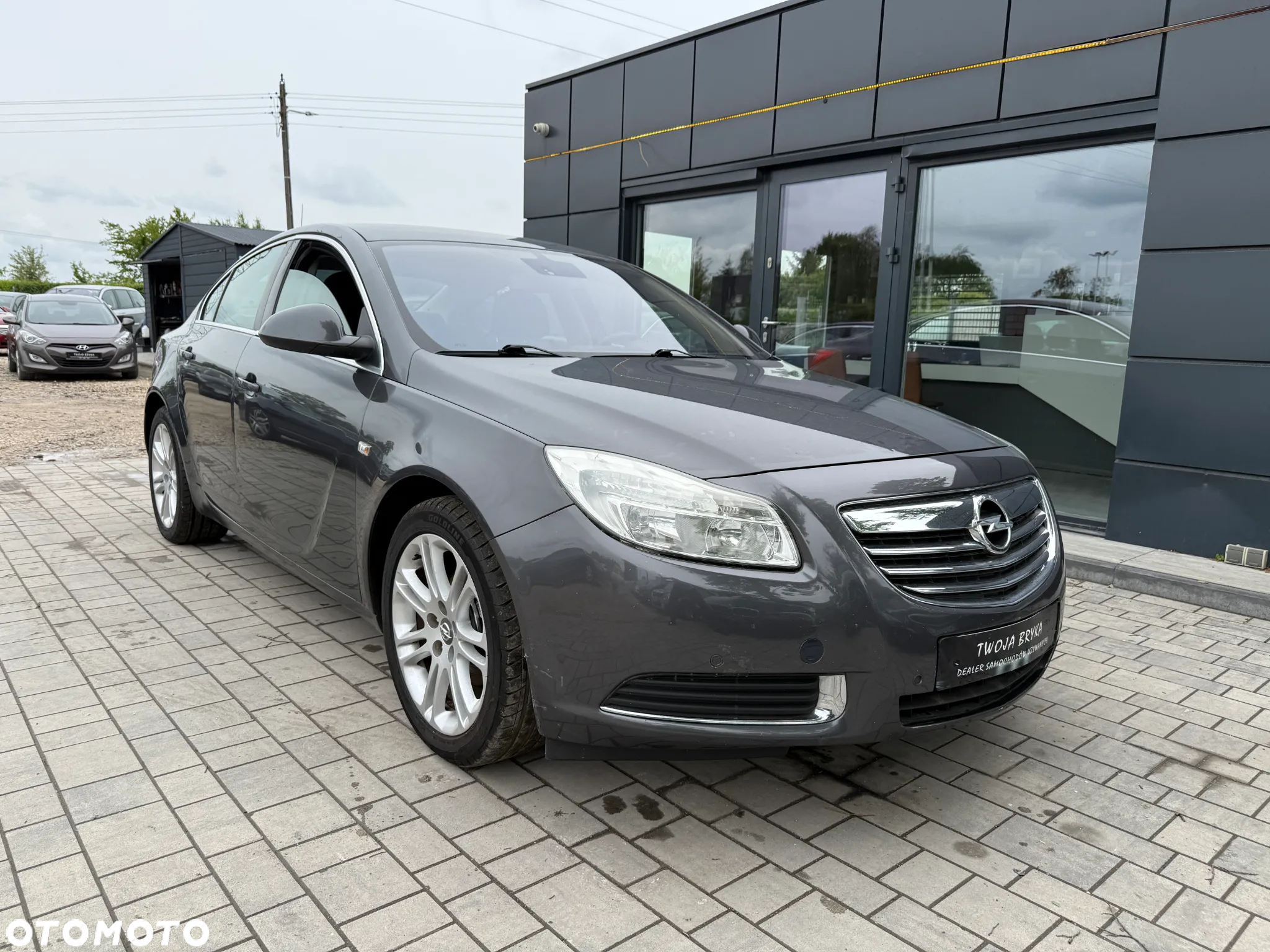 Opel Insignia 1.8 - 9