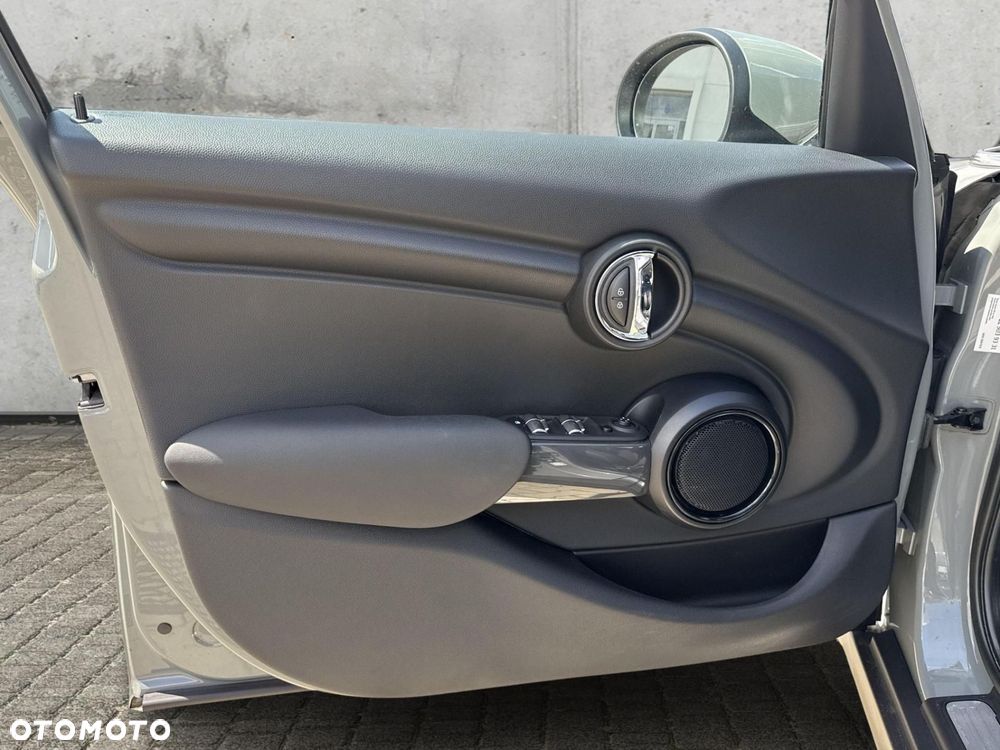 MINI Cooper - 17