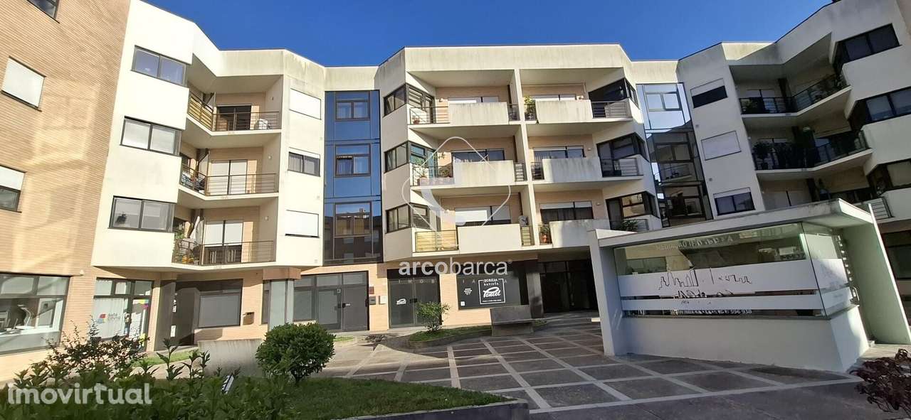 Apartamento T5 Duplex c/terraço  (Junto ao Continente) - Grande imagem: 2/47