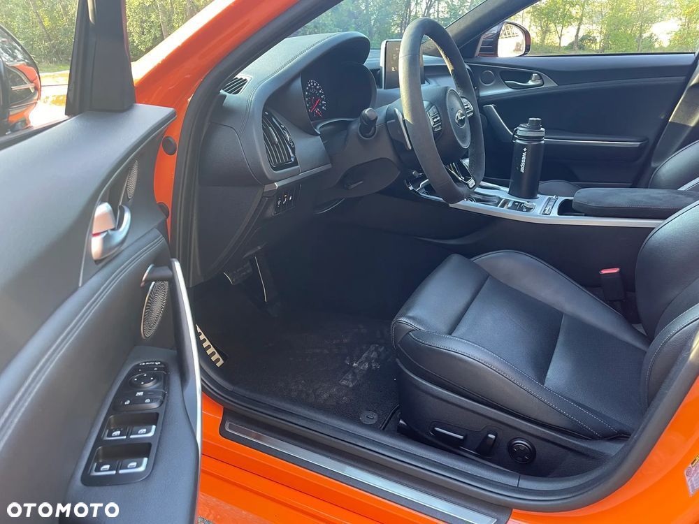 Kia Stinger 3.3 T-GDI V6 GT AWD - 19