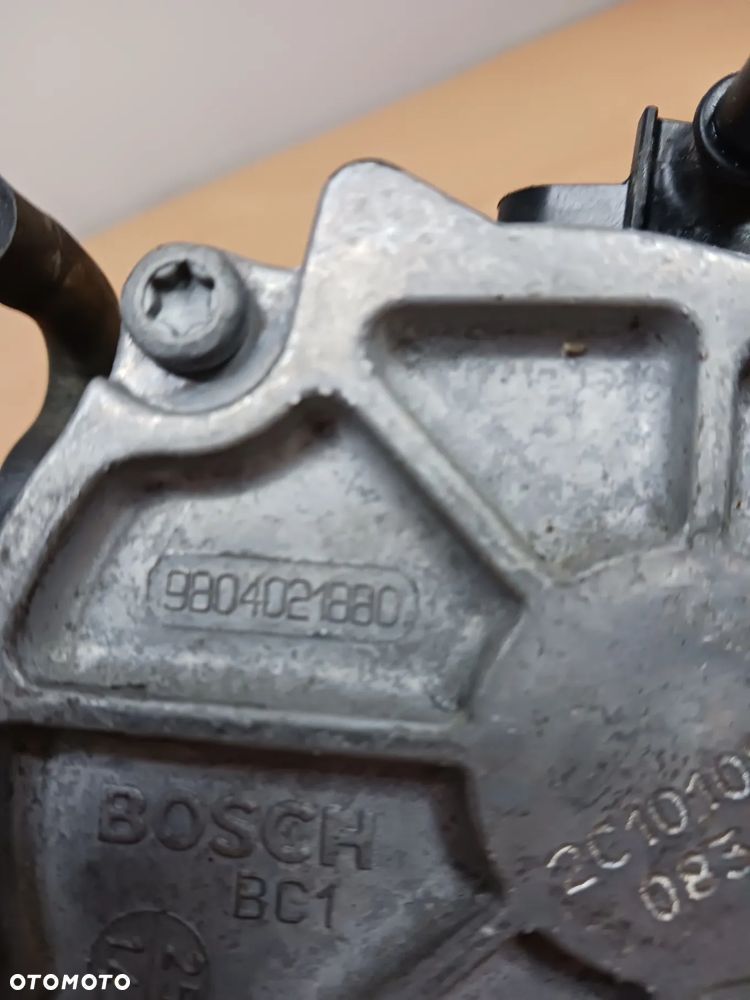 Pompa vacum Volvo 1.6 d2 S40 V50 C30 C70 S80 V70 S60 V60 9804021880 - 3