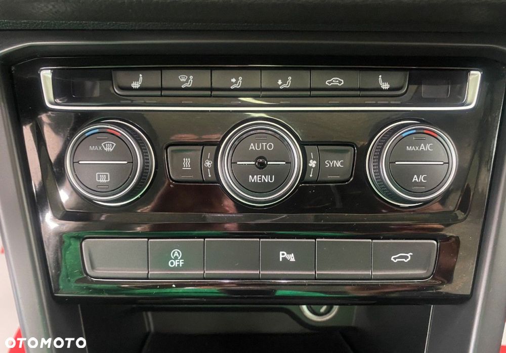 Volkswagen Touran 2.0 TDI SCR Comfortline - 18