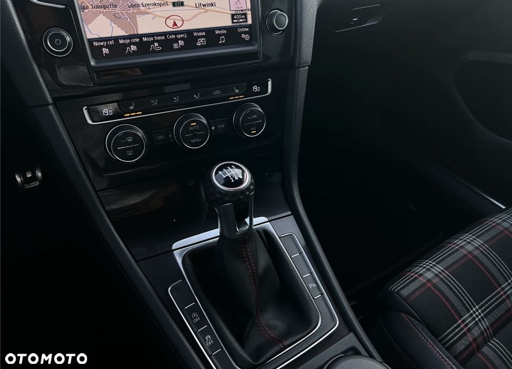 Volkswagen Golf 2.0 TSI BMT GTI Performance - 18