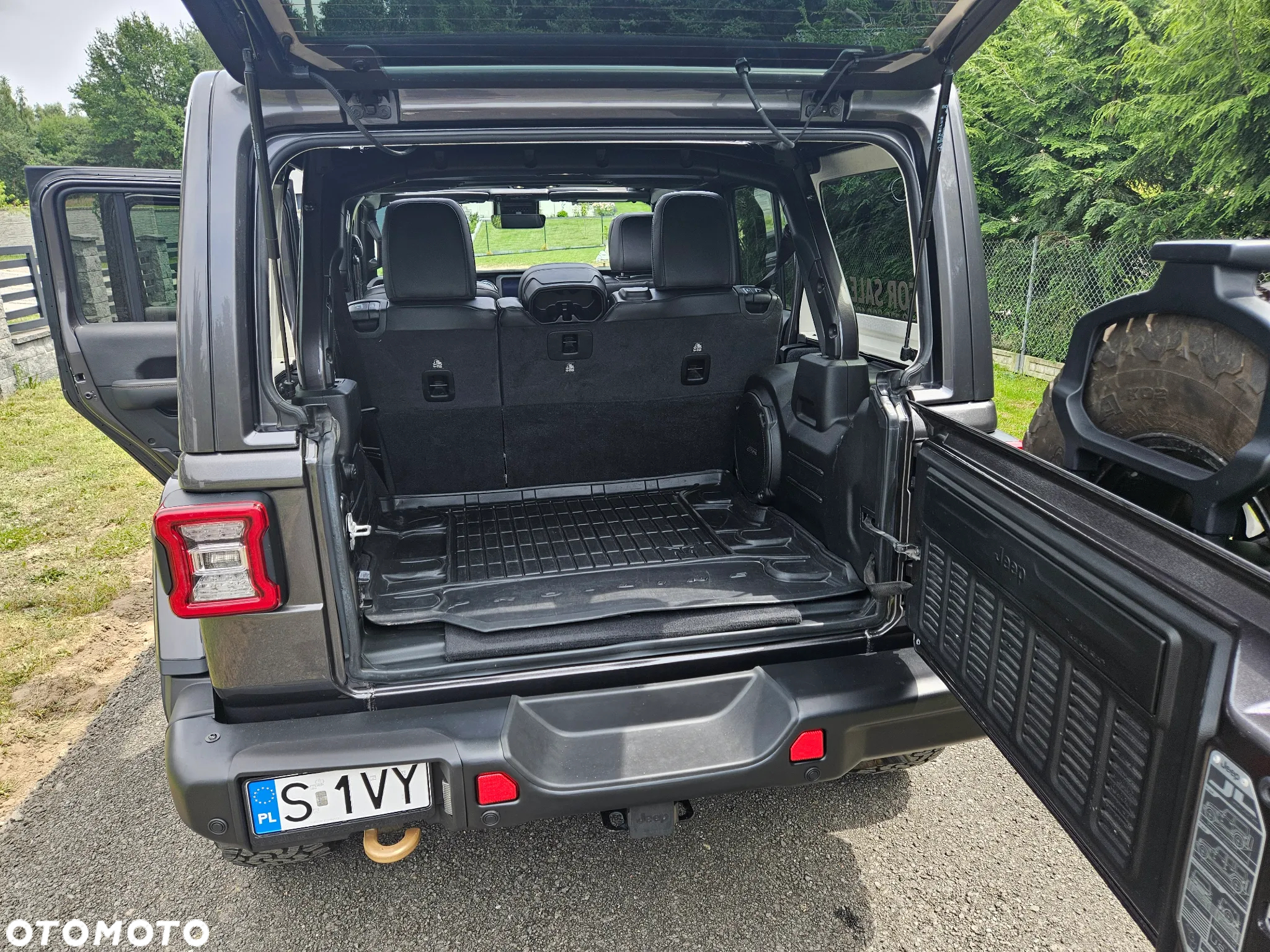 Jeep Wrangler - 13