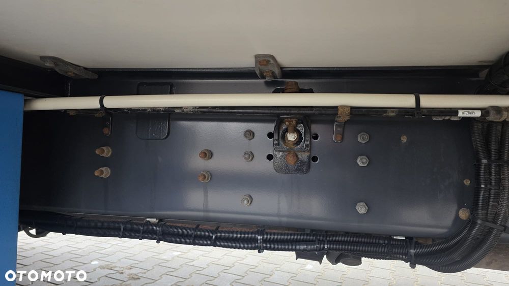 Scania P320 Euro 6 6x2 chłodnia izoterma kurierka 20 palet niski przebieg! super stan! rama do zabudowy laweta - 36