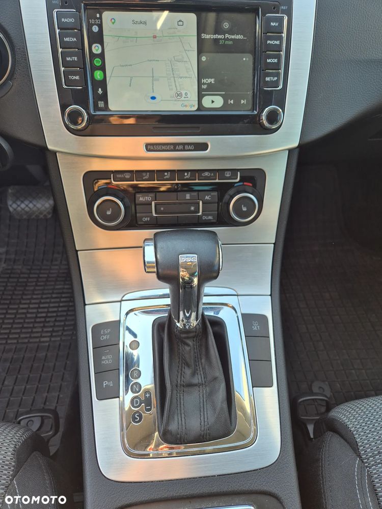 Volkswagen Passat CC - 16