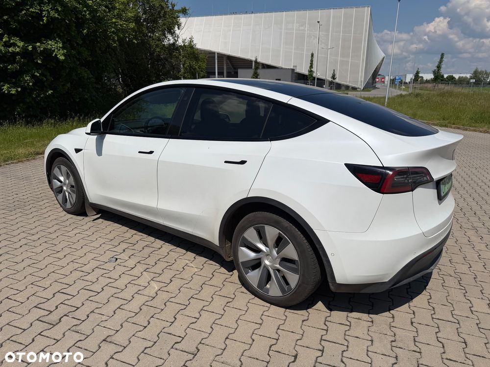 Tesla Model Y Long Range Dual Motor AWD - 5