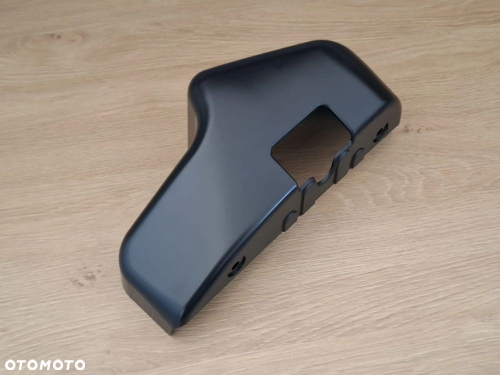 OSŁONA ZAMKA DRZWI LEWA CAT 906 - 1