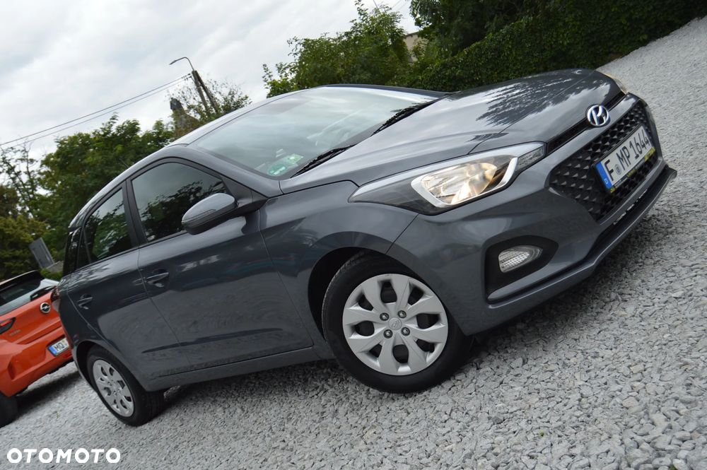 Hyundai i20 blue 1.2 Classic - 11