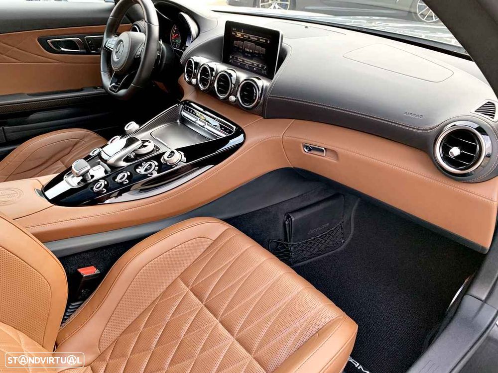 Mercedes-Benz AMG GT S Speedshift 7G-DCT - 25