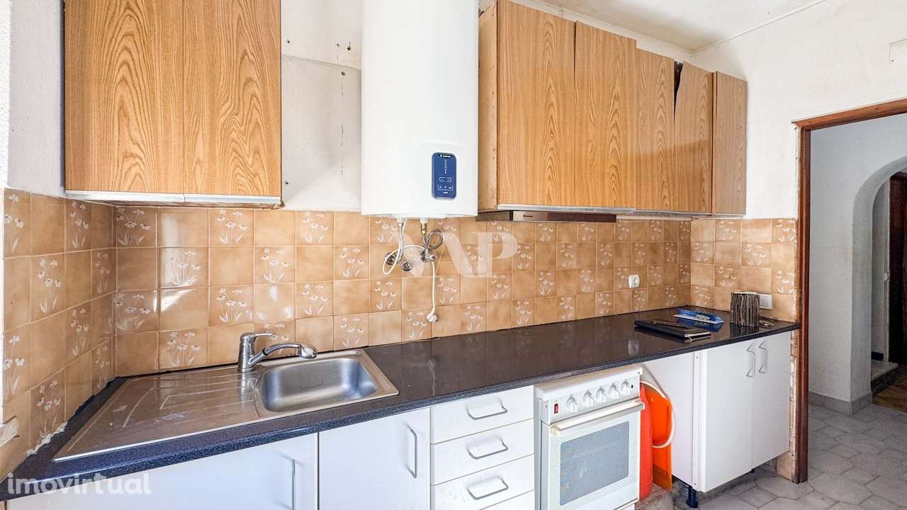 Oportunidade de Renovação no Centro de Loulé – Moradia com Terraço e A - Grande imagem: 4/34