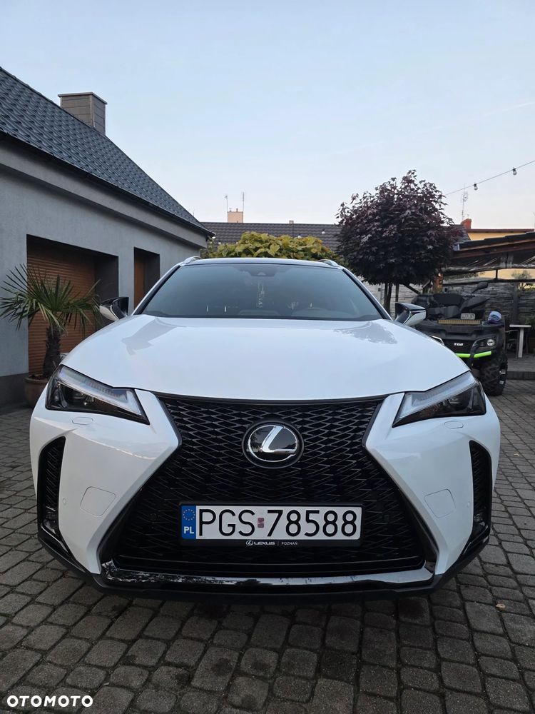 Lexus UX - 2