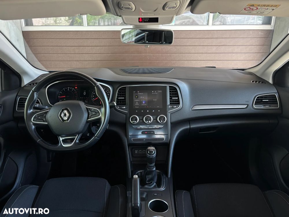 Renault Megane TCe 140 GPF LIMITED - 5