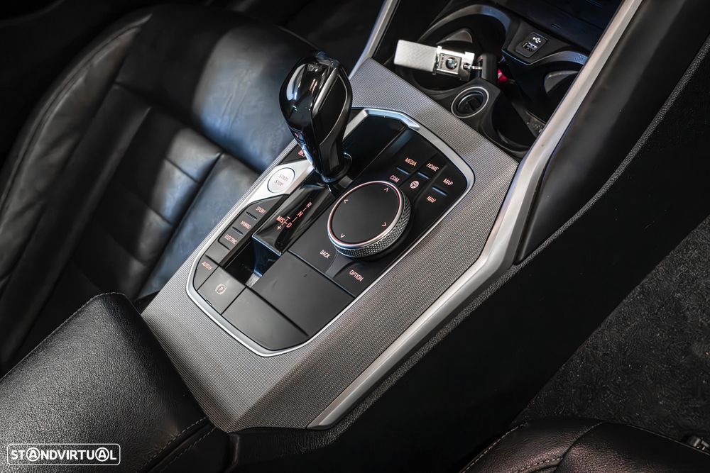 BMW 330 e Aut. Luxury Line - 21