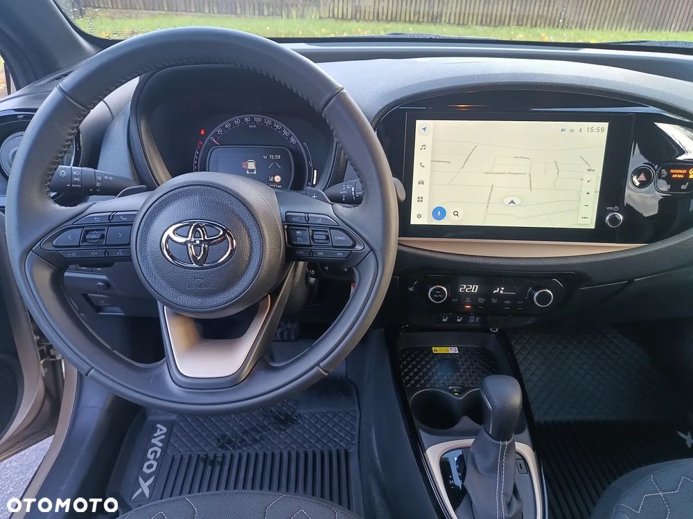 Toyota Aygo X 1.0 VVT-i Executive CVT - 11